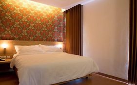 Demira Hotel
